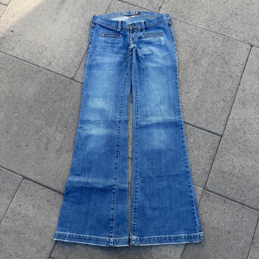 Hollister Low Rise Flare Jeans Medium Wash Y2K Wide Leg Size 0